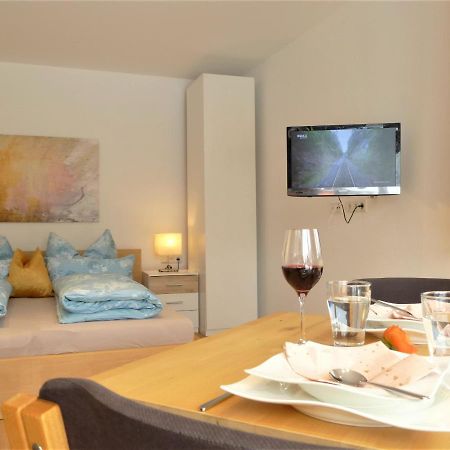Cozy Mountain View Apartment With Terrace And Garden Innsbruck Kültér fotó